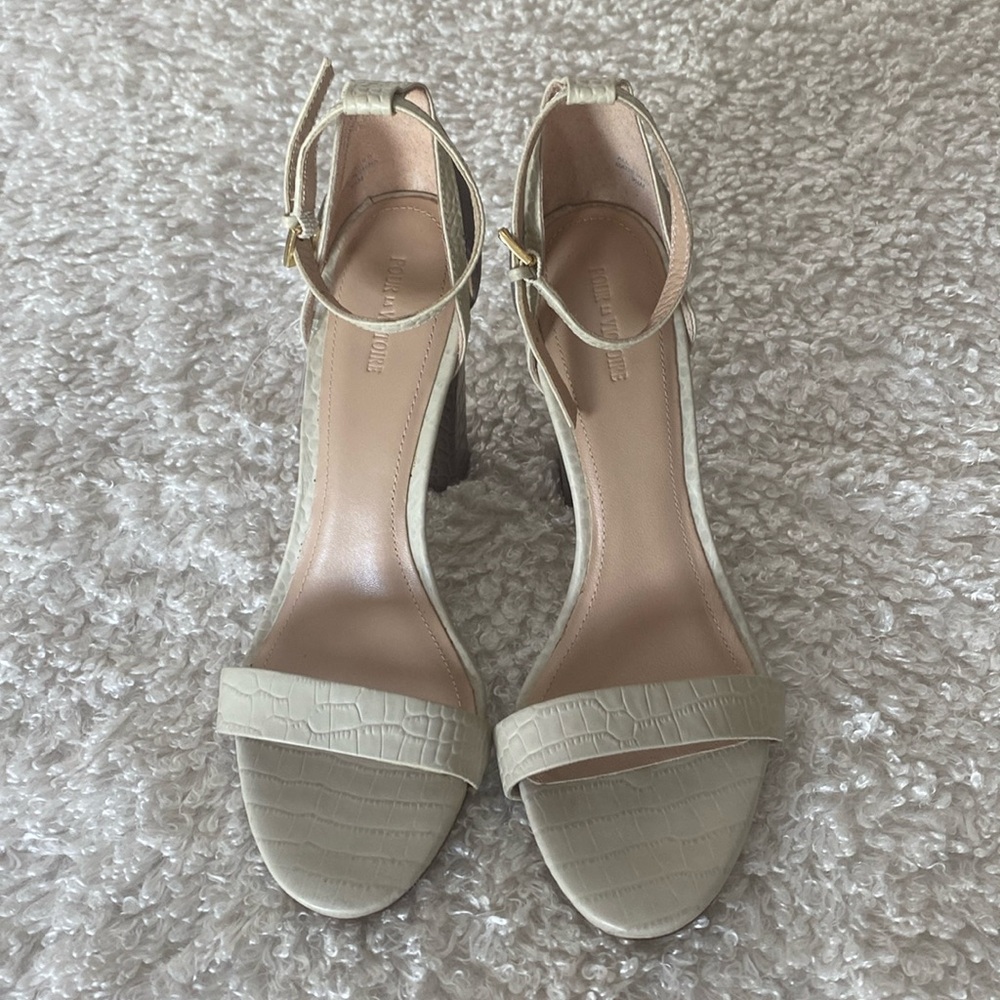 Pour Lá Victoire sandal 9 1/2